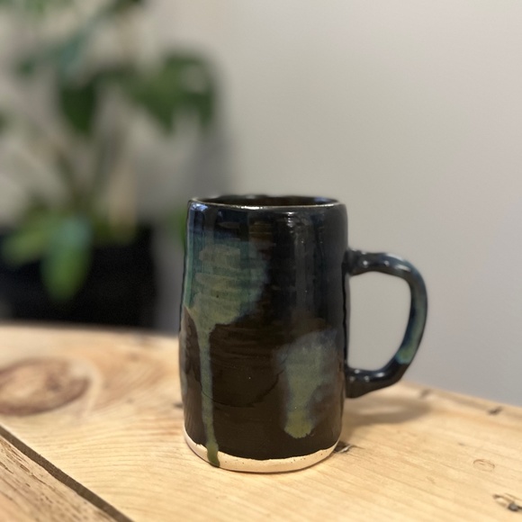 Handmade unique pottery mug for Mother - Picture 3 of 4